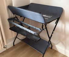 Baby changing unit