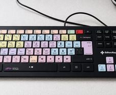 Logic, wireless and illuminated Keyboard, Avid Protools, as new.