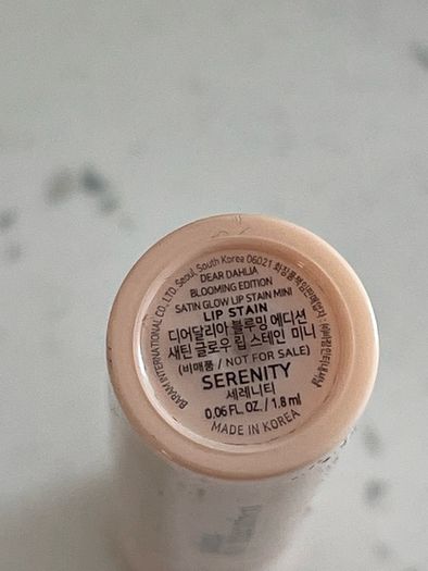 Dear Dahlia Blooming Edition Satin Glow Lio Stain in shade Serenity - New