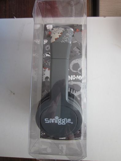Brand New Smiggle My First Headphones