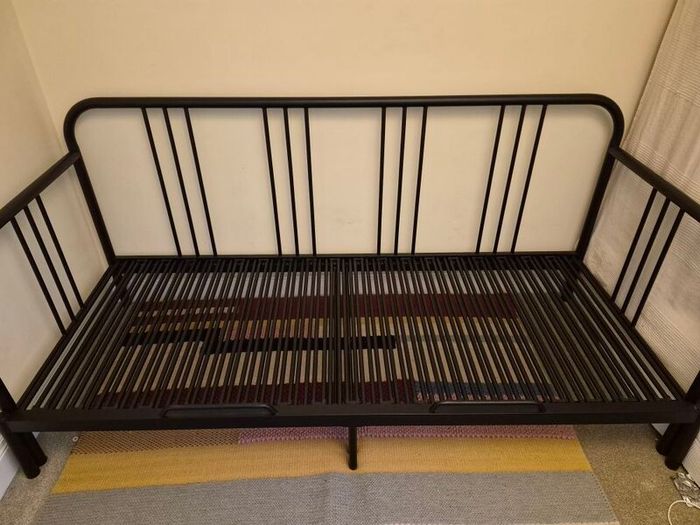 Day bed with 2 mattresses