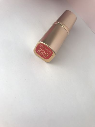 Loreal Lipstick Matte in Cliche Mania 229 - New