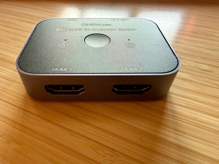 8K HDMI 2.1 Bi-Directional Switch / Splitter (2-in-1 or 1-in-2)