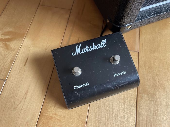 Marshall DSL40 all valve amp in pristine condition
