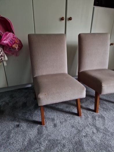 bedroom chairs x2