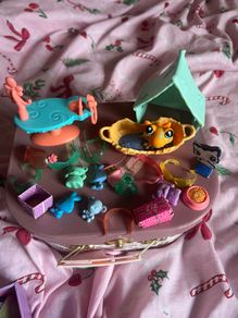 Littlest pet shop figures