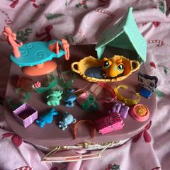 Littlest pet shop figures