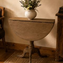Oak table