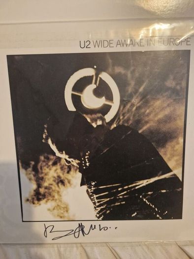 U2 Wide Awake In Europe Record Store Day 2010 - signed by Bono - never played