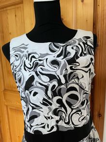 Tia dress black & white dress size 16 New with tags