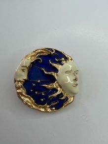 brooche
