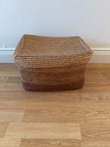 Rattan basket with lid