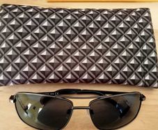 Boots 1031 Men's Polarised Sunglasses & Geometric Case Set