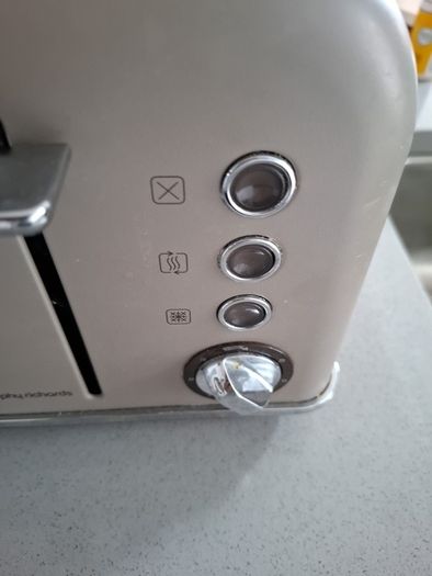 Morphy Richards 4 Slice Toaster and Kettle