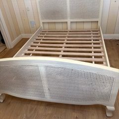 Double bed and matching lockers