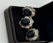 Sapphire set with Diamond