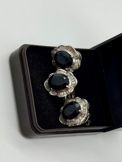 Sapphire set with Diamond