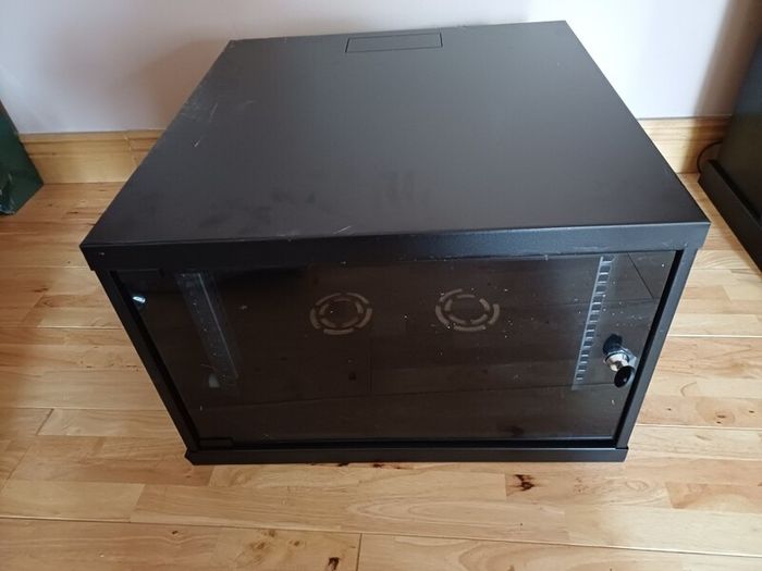 solar pv battery cabinet