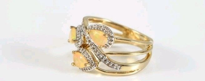 Amazing teardrop Opal ring gold plated on sterling silver