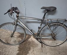 Lombardo Ventimiglia 2200 flat-bar road bike (needs a service)