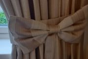 Curtains and roman blind