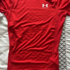 T-shirt Under Armour BNWT