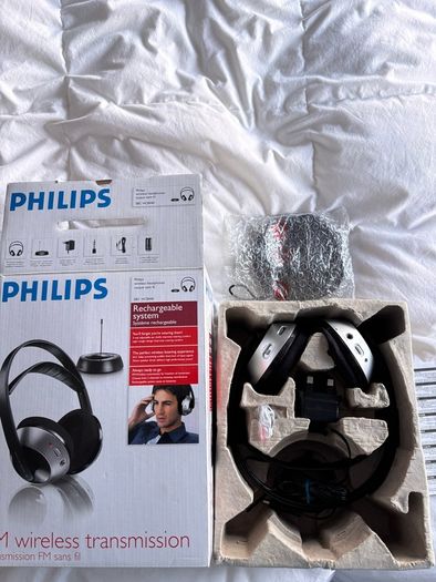 Philips SBC HC8445 Wireless Headphones New and Boxed