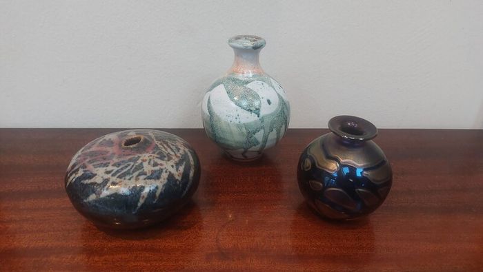 Fabulous Vintage Small Hand-Thrown Art Pottery Pebble Shaped Vase with Lovely Abstract Glaze Pattern in Blacks, Whites, Pinky-Red with Gold Flakes, Hand Made, But Unknown Maker, Circa 1975