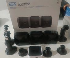 Blink outdoor camera's and sync module plus brackets