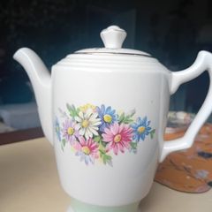 1940s Vintage Teapot
