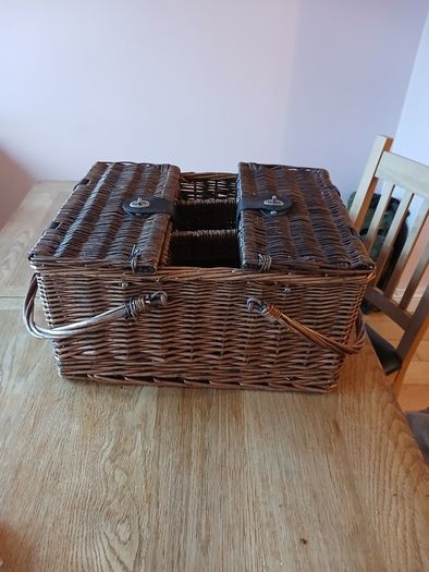 Picnic basket