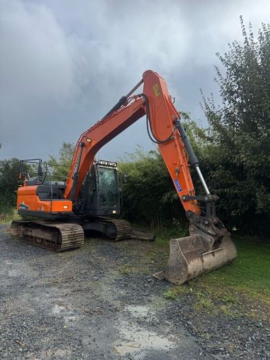 Doosan DX 140