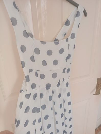 womens dress size M/L