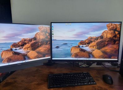 ASUS 300hz, 1440p dual monitor setup