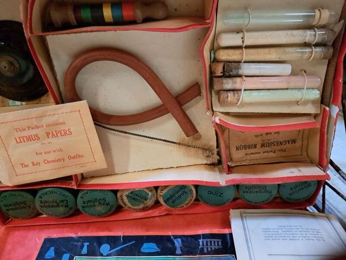 Vintage Chemistry Set