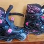 Black and pink roller blades Image 2