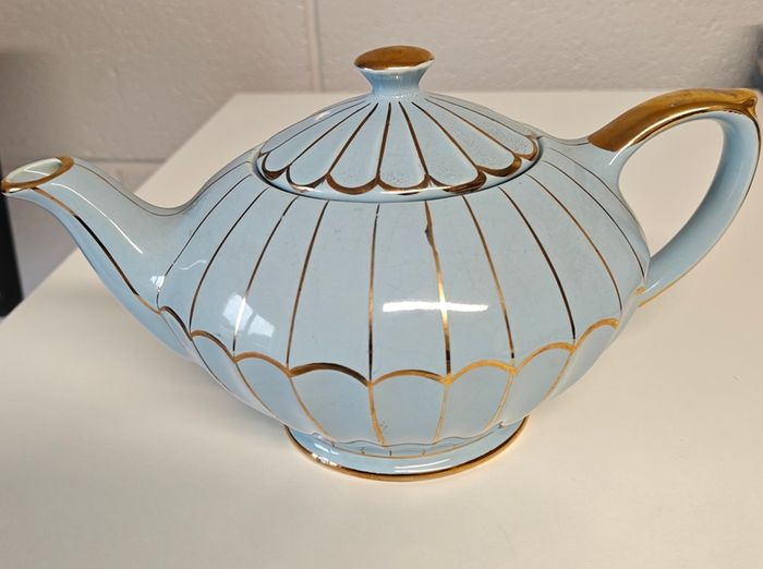 Elegant Vintage Sadler Baby Blue Tea Set