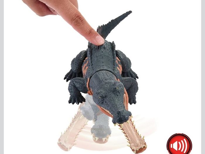 Mattel Jurassic World Wild Roar Gryposuchus - Toy with Attack Movement and Roar Sound