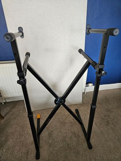 Hercules Keyboard Stand for Two Keyboards