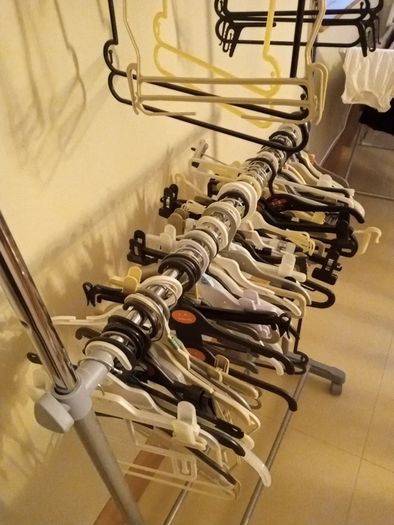 kids clothes hangers