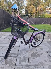 Girls XOXO Style 24 inch City Bike with Basket and Lights
