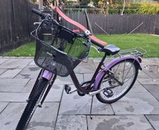 Girls XOXO Style 24 inch City Bike with Basket and Lights