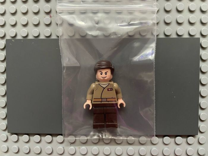 lego star wars sw0876 Resistance Officer minifigure (Major Brance)