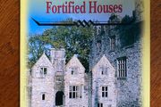 Irish Castles and Fortified Houses - David Sweetman