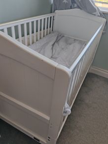 Cot bed
