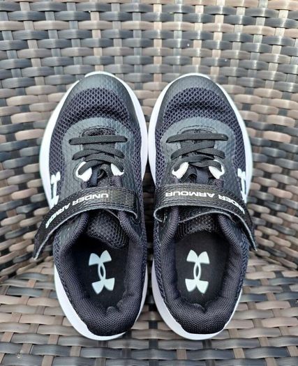 Unisex kid's runners size UK 13