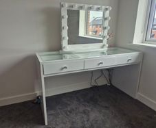 Makeup desk & Mirror with lights.