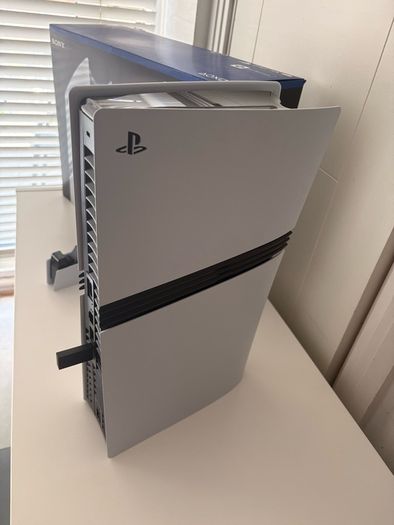 PS5 Pro 2tb With Disc Drive And God of War Rangarok