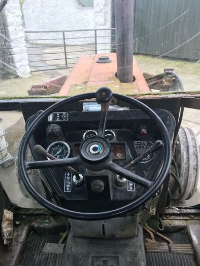 International 885