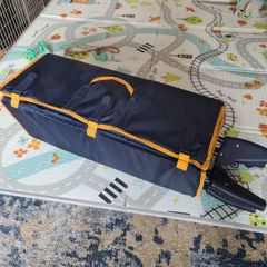 Baby travel cot